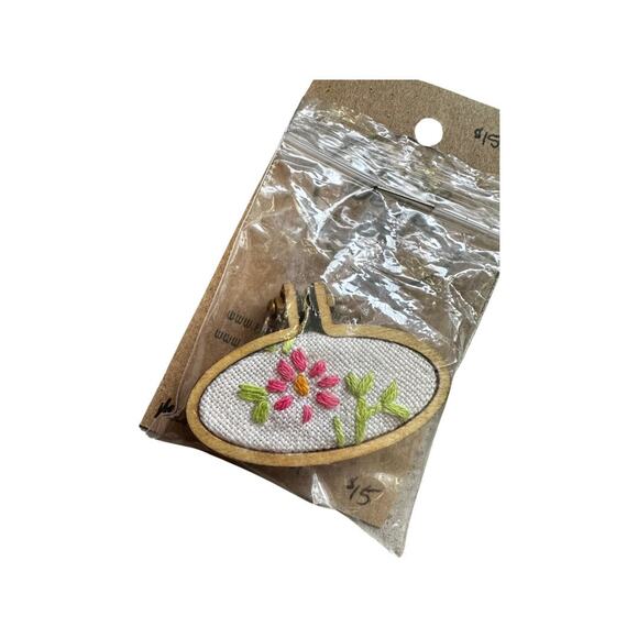 Medium Oval Handmade Embroidered Loom Pendants from Vintage Handkerchiefs - Picture 3 of 8